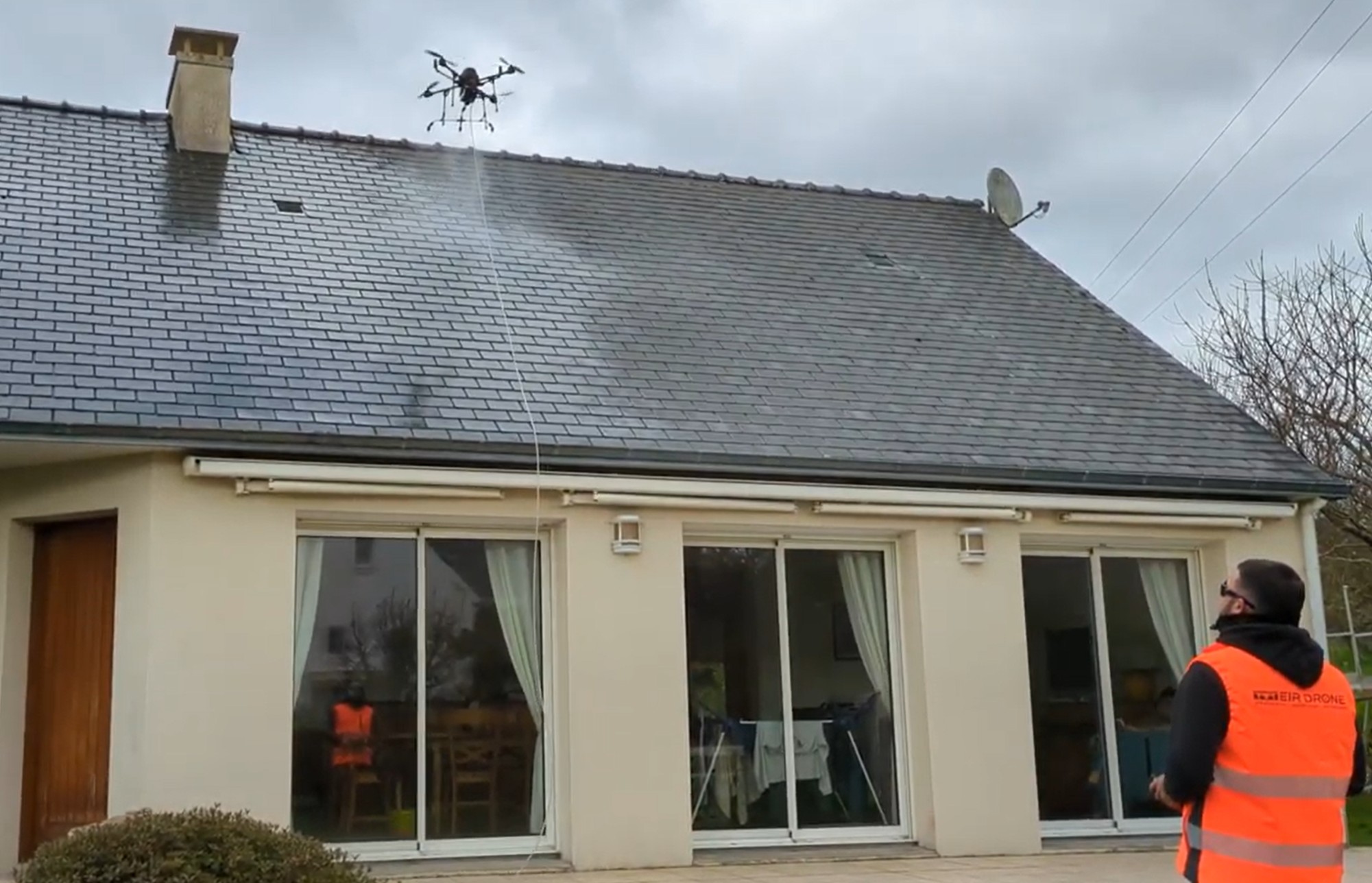 Nettoyage de toiture par drone en Finistère